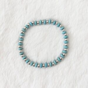 5/$25 🩷 Turquoise Beaded Stretch Bracelet with Silver Accents